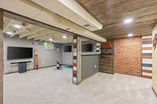 3911 Upton Ave N, Minneapolis, MN 55412 - Photo 30