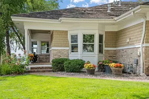 724 Widsten Cir, Wayzata, MN 55391 - Photo 4