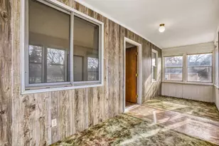 945 Front Ave, Saint Paul, MN 55103 - Photo 14