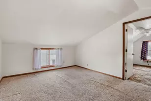 945 Front Ave, Saint Paul, MN 55103 - Photo 18