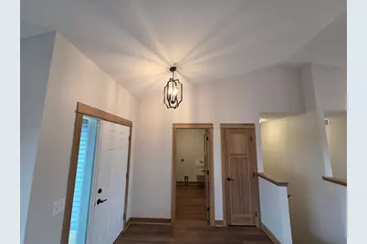 318 Falcon Run, Eagle Lake, MN 56024 - Photo 10