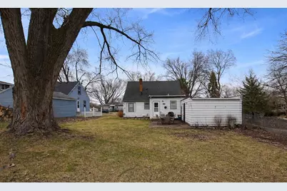 6415 47th Avenue N, Crystal, MN 55428 - Photo 2