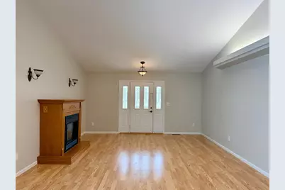 826 N McKay Avenue NE, Alexandria, MN 56308 - Photo 10