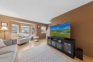 7702 Arboretum Village Cir, Chanhassen, MN 55317 - Photo 4