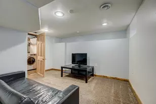 908 10th St, Hudson, WI 54016 - Photo 24