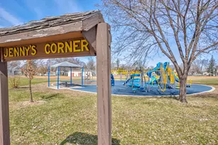 908 10th St, Hudson, WI 54016 - Photo 32