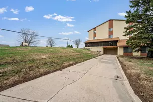 2679 Albion Ave, Fairmont, MN 56031 - Photo 2