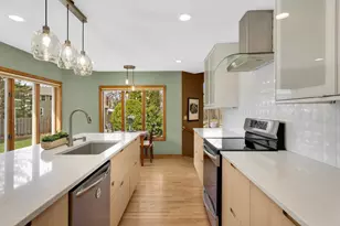 2955 Regent Ave N, Golden Valley, MN 55422 - Photo 12