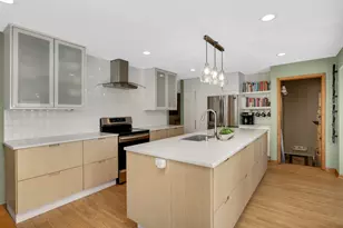 2955 Regent Ave N, Golden Valley, MN 55422 - Photo 10