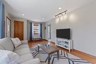 6400 73rd Ave N, Brooklyn Park, MN 55428 - Photo 6