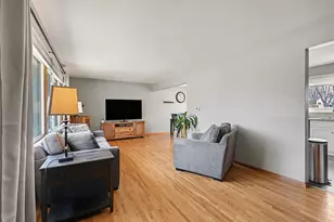 1960 Lakeaires Blvd, White Bear Lake, MN 55110 - Photo 2