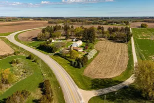 5642 County Rd 5 NW, Byron, MN 55920 - Photo 2