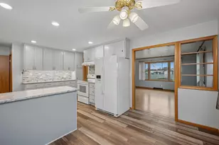 808 Webster St, Fairmont, MN 56031 - Photo 6