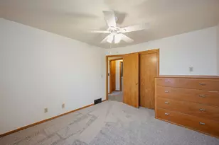 808 Webster St, Fairmont, MN 56031 - Photo 10