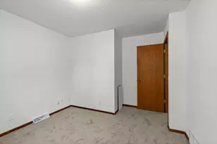 722 Parkview Ln N, Champlin, MN 55316 - Photo 32