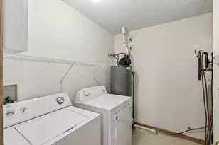 7580 Lower 11th St N, Oakdale, MN 55128 - Photo 26