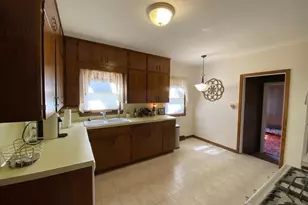 817 Abbott St, Albert Lea, MN 56007 - Photo 6