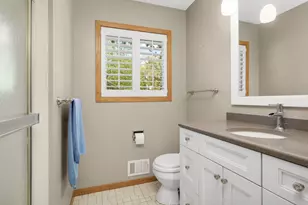 70 Kingsview Ln N, Plymouth, MN 55447 - Photo 20