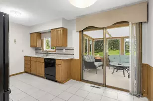 70 Kingsview Ln N, Plymouth, MN 55447 - Photo 10