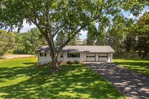 70 Kingsview Ln N, Plymouth, MN 55447 - Photo 1