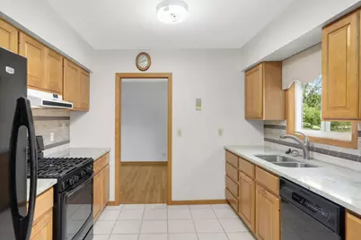 70 Kingsview Lane N, Plymouth, MN 55447 - Photo 14