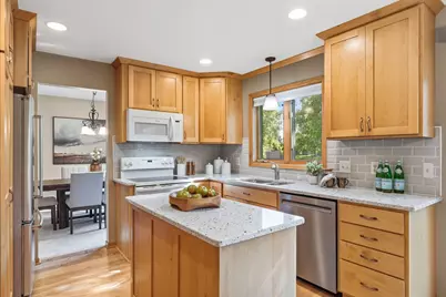 2222 Parkview Lane, Woodbury, MN 55125 - Photo 4
