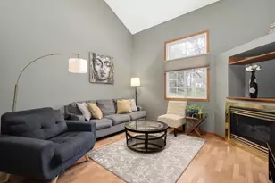 8433 Kimball Dr, Eden Prairie, MN 55347 - Photo 4