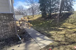 8433 Kimball Dr, Eden Prairie, MN 55347 - Photo 2