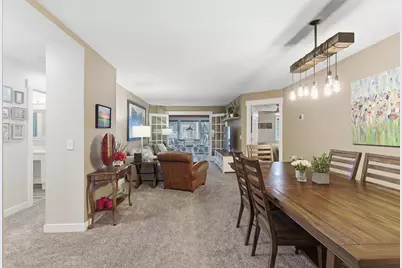 7361 Hunters Run, Eden Prairie, MN 55346 - Photo 4