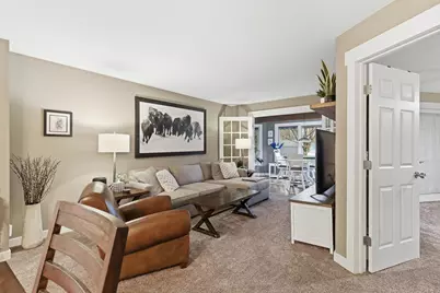 7361 Hunters Run, Eden Prairie, MN 55346 - Photo 6