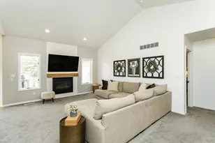 2945 Stonegate Ct SW, Rochester, MN 55902 - Photo 8