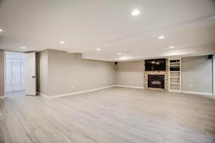 1431 Spring Valley Rd, Golden Valley, MN 55422 - Photo 46