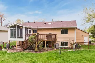 4174 Kaitlin Dr, Vadnais Heights, MN 55127 - Photo 4