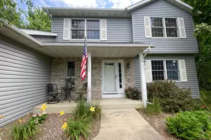 340 Perry Ct, Zumbrota, MN 55992 - Photo 2