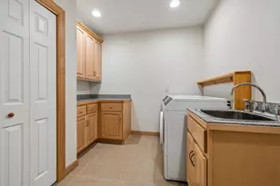 719 Spring Creek Cir, Mendota Heights, MN 55118 - Photo 36