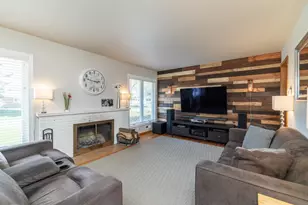 10037 Girard Ave S, Bloomington, MN 55431 - Photo 2