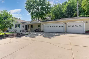 418 Franklin St, Red Wing, MN 55066 - Photo 2