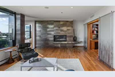 215 10th Avenue S #910, Minneapolis, MN 55415 - Photo 28