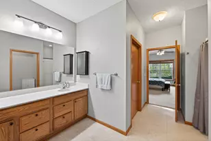 1099 Barclay St, Saint Paul, MN 55106 - Photo 16