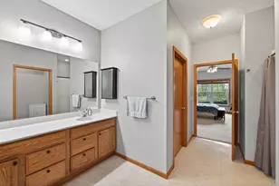 1099 Barclay St, Saint Paul, MN 55106 - Photo 16