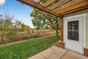 1099 Barclay St, Saint Paul, MN 55106 - Photo 24