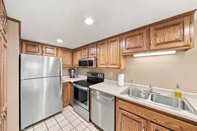 1021 Sibley Memorial Highway #404, LilyDale, MN 55118 - Photo 32
