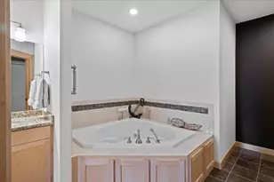 1329 S Oak St, Lake City, MN 55041 - Photo 30