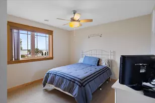 1329 S Oak St, Lake City, MN 55041 - Photo 54