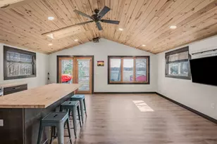 27843 Lakelawn Dr, Lindstrom, MN 55045 - Photo 4