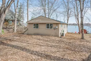 27843 Lakelawn Dr, Lindstrom, MN 55045 - Photo 22