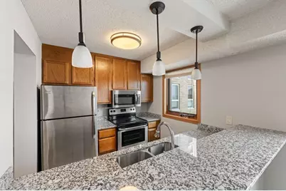 433 S 7th Street #1828, Minneapolis, MN 55415 - Photo 4