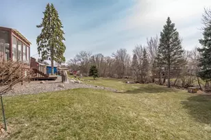 6401 Shingle Creek Dr, Brooklyn Park, MN 55445 - Photo 24