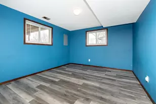 6401 Shingle Creek Dr, Brooklyn Park, MN 55445 - Photo 46