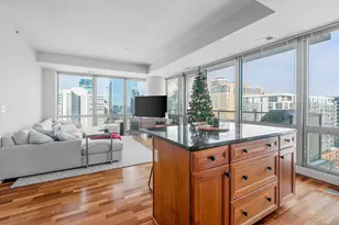 929 Portland Ave, Minneapolis, MN 55404 - Photo 1